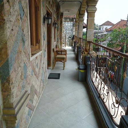 The Reinhold Guesthouse Bali Kerobokan Εξωτερικό φωτογραφία