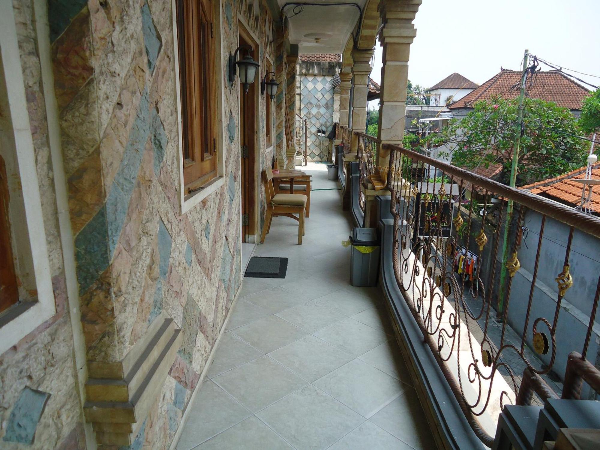 The Reinhold Guesthouse Bali Kerobokan Εξωτερικό φωτογραφία