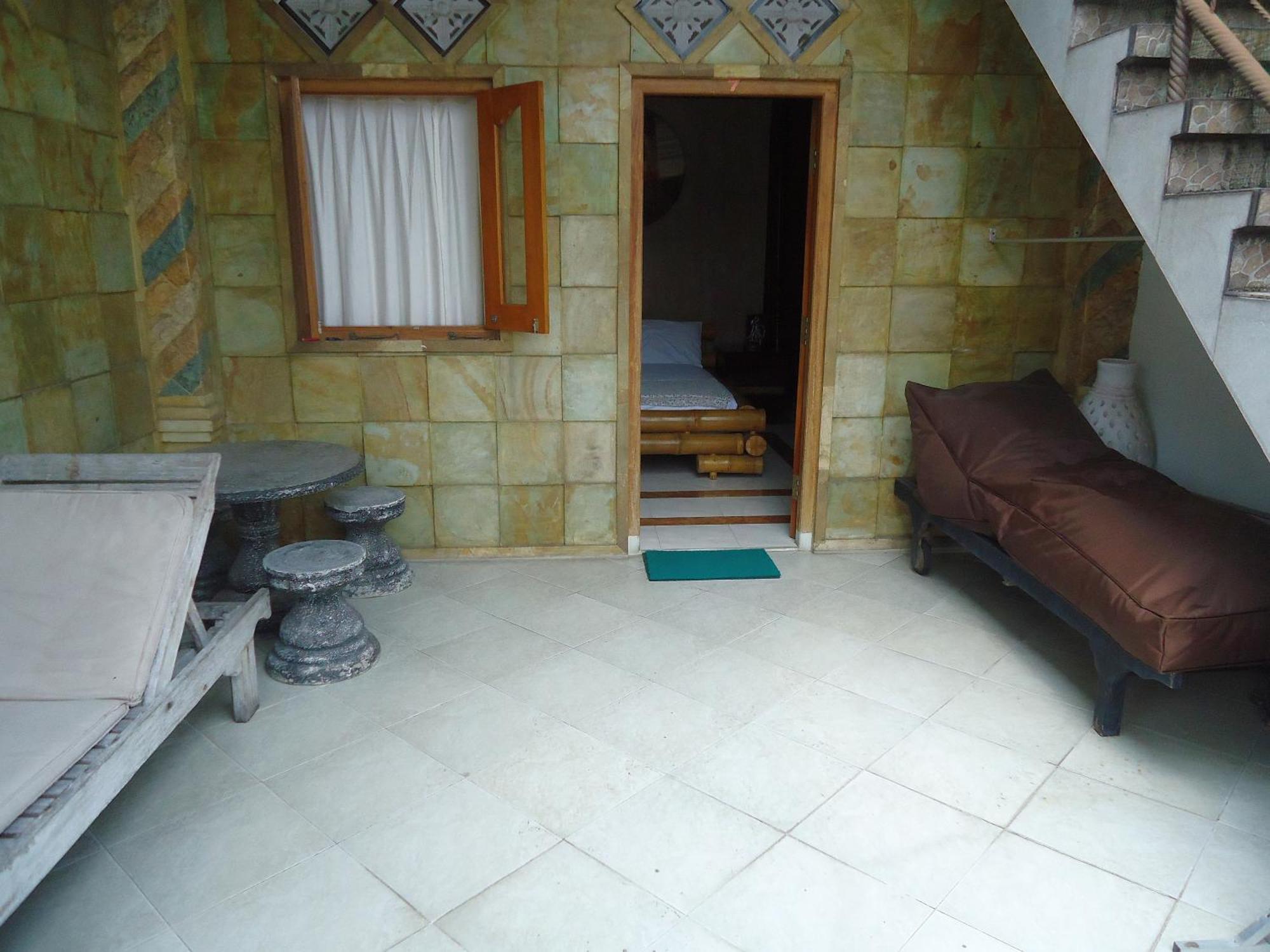 The Reinhold Guesthouse Bali Kerobokan Εξωτερικό φωτογραφία